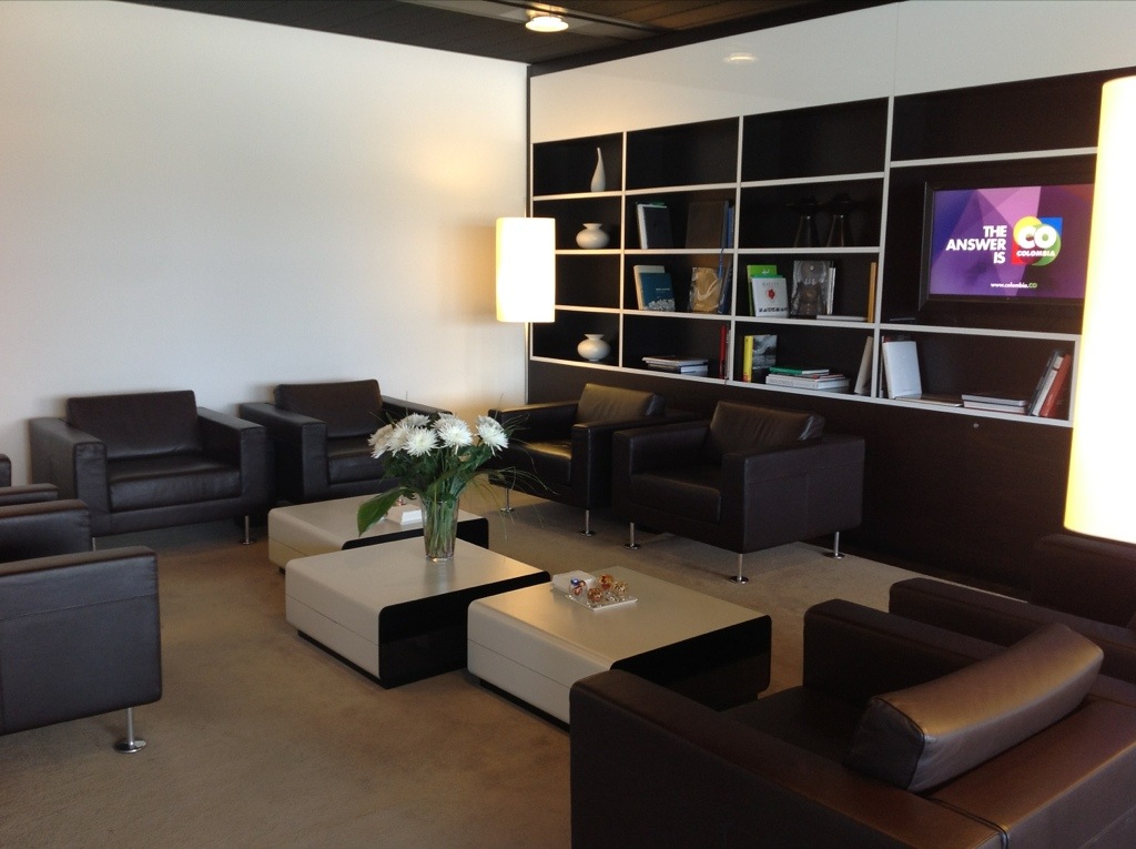 Swiss First Class Lounge Zurich review