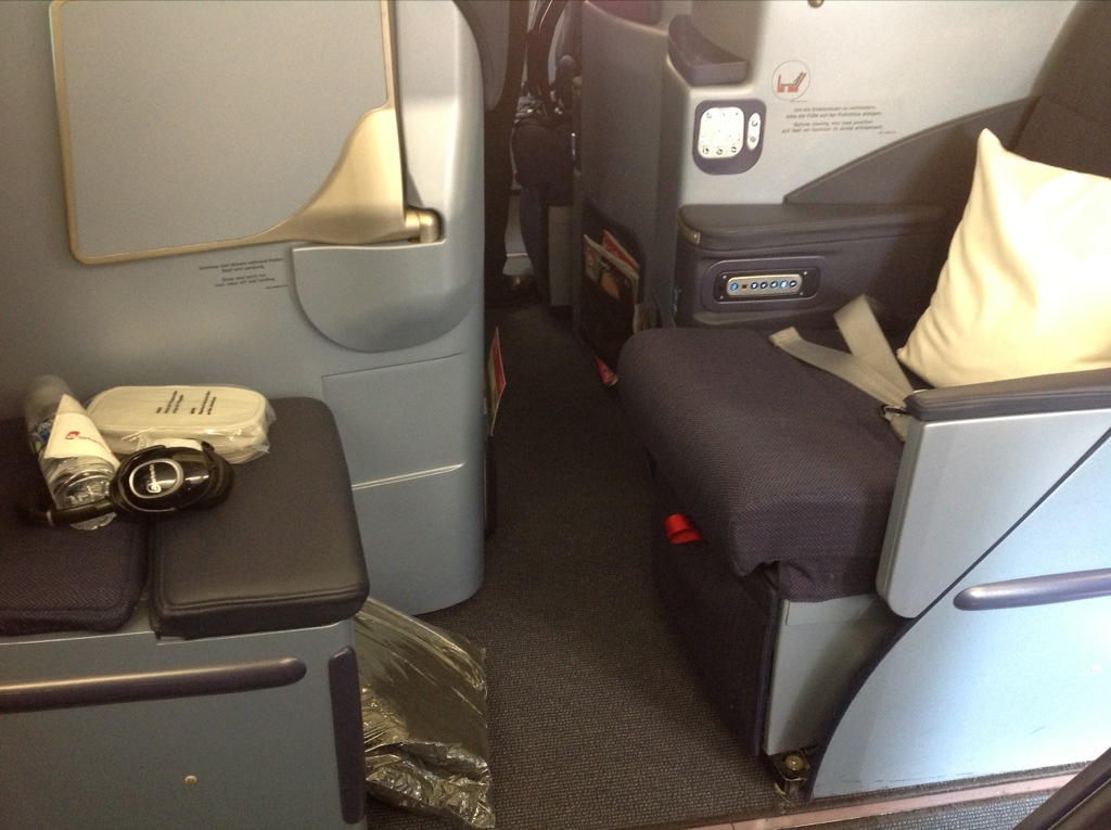 airberlin fully flat seat business class review 3