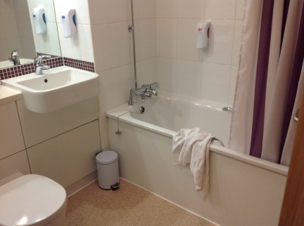 Premier Inn Scarborough bathroom review