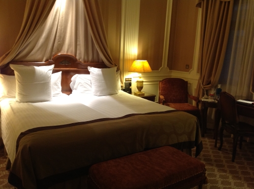 Grand Melia Fenix Madrid bedroom review