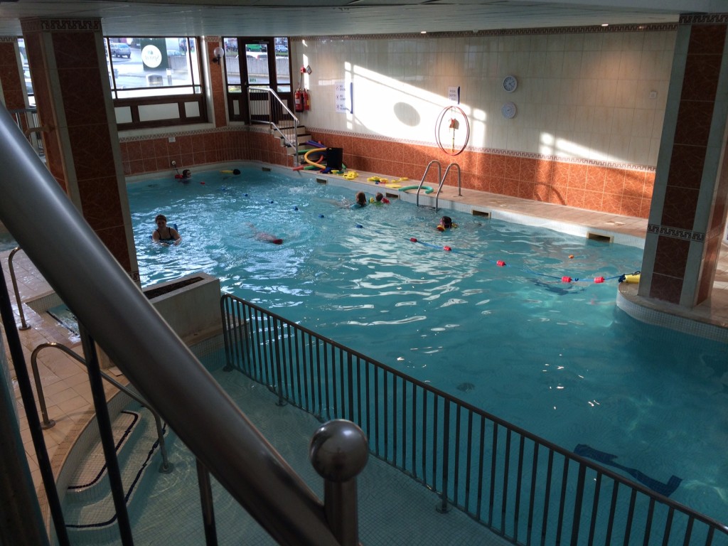 Holiday Inn Wembley swimming pool