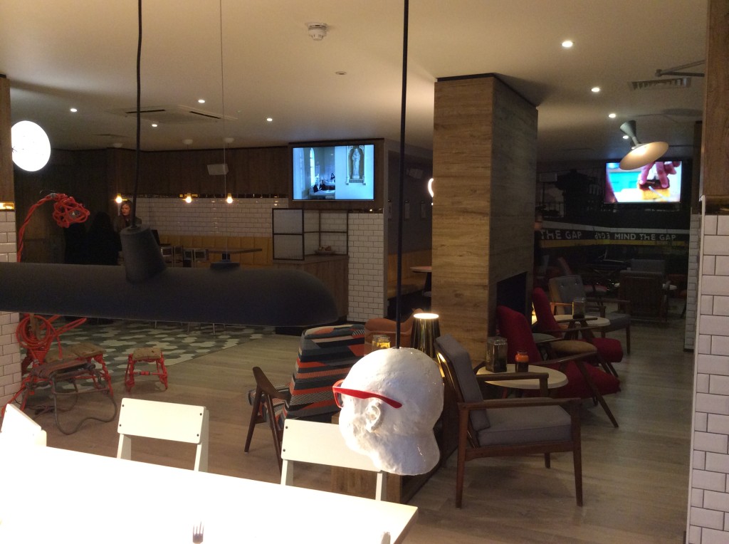 Qbic London hotel review - lounge 2