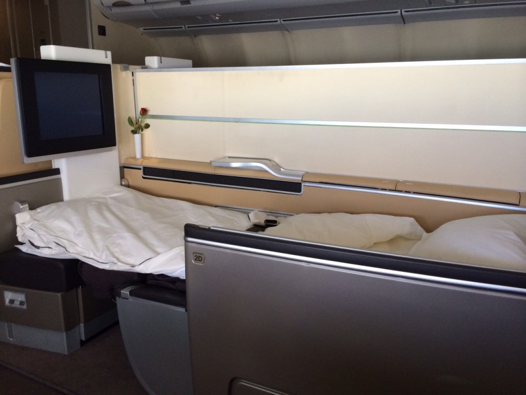 Lufthansa First Class bed A340 review