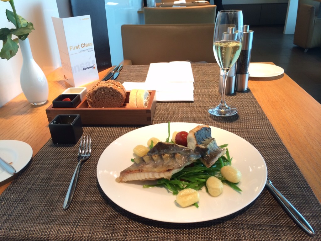 Lufthansa Munich First Class lounge 2 review