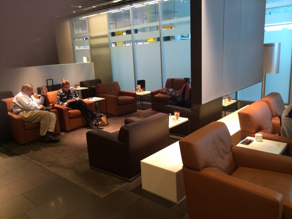 Lufthansa Munich First Class lounge 6 review