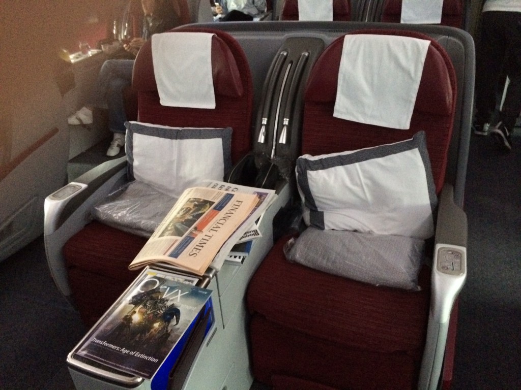 Qatar Airways 777 business class seating