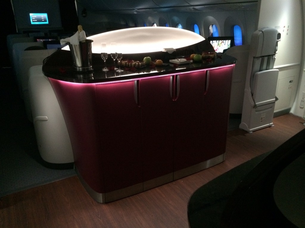 Qatar Airways 787 business class review - bar big