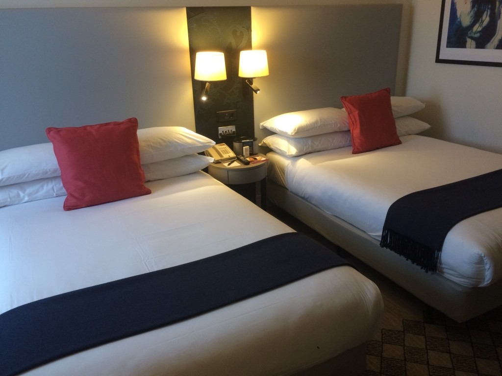 Crowne Plaza London Kensington review bedroom