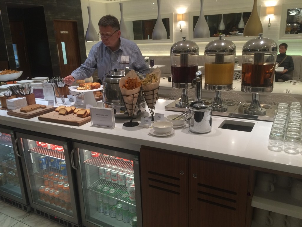 No1 lounge Heathrow Terminal 3 review