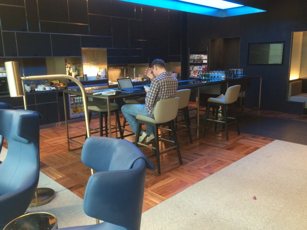 review British Airways Concorde Bar in Dubai Airport