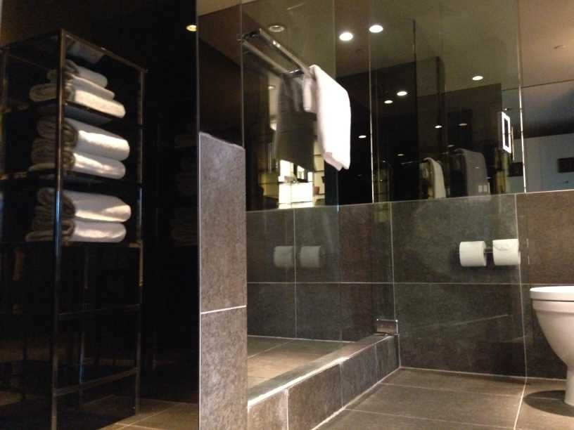 sls hotel at beverly hills los angeles review bathroom