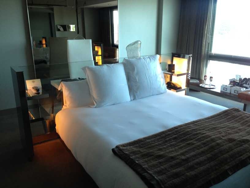 sls hotel at beverly hills los angeles review bedroom