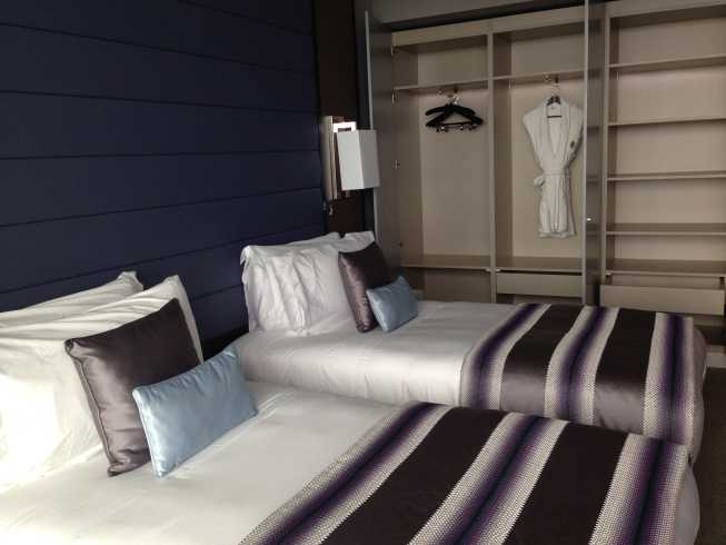 InterContinental Estoril review room beds wardrobe