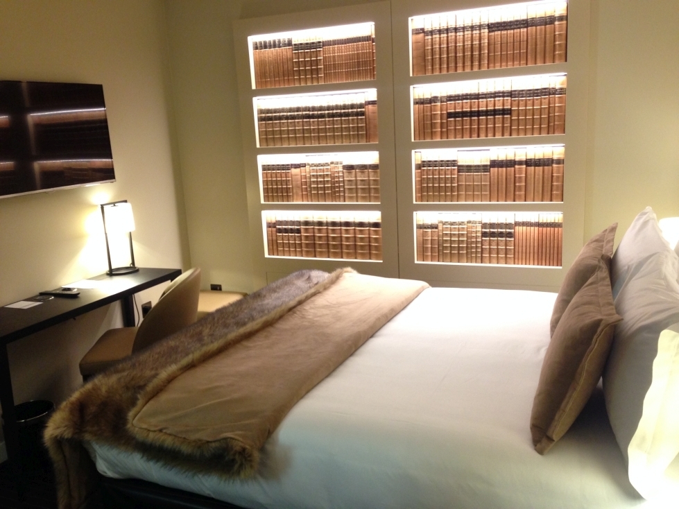 Nadler Hotel Victoria review - Bookcase Room