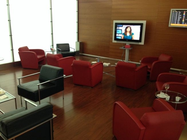 Iberia Dali VIP lounge in Madrid TV area