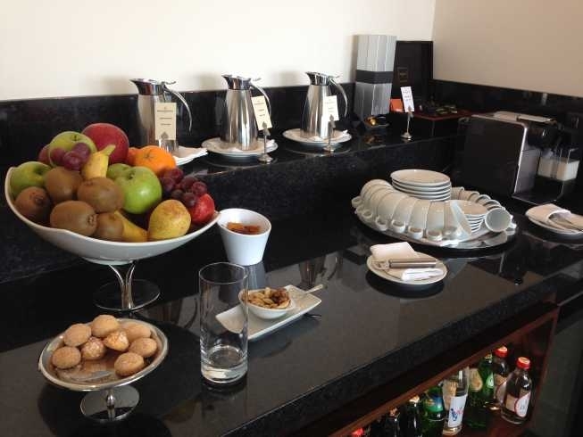 InterContinental Estoril review lounge afternoon snacks