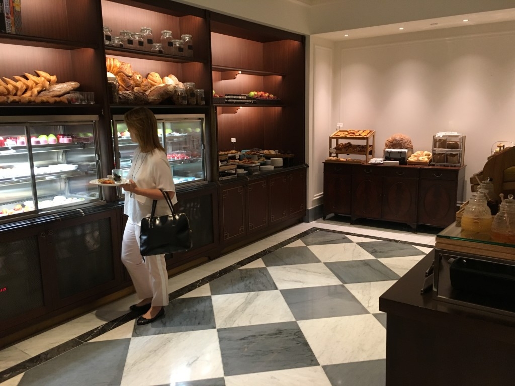 Review of InterContinental New York Barclay hotel breakfast