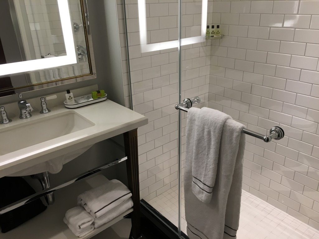 Review of InterContinental New York Barclay hotel bathroom