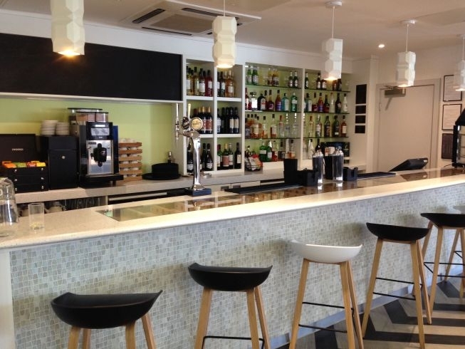 ibis styles heathrow airport review bar