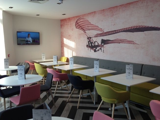 ibis styles heathrow airport review restaurant corner TV