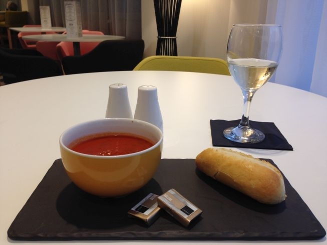 ibis styles heathrow airport review restaurant tomato soup