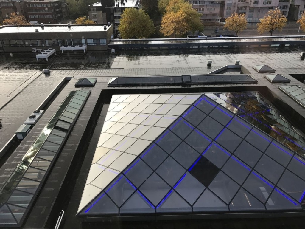 element-by-westin-amsterdam-room-view-rain