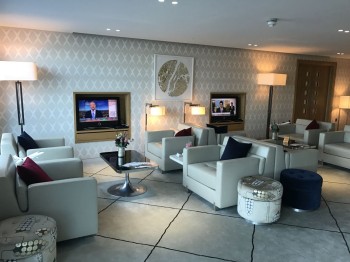 first-class-lounge-city-airport-jet-centre-sofas-armchairs