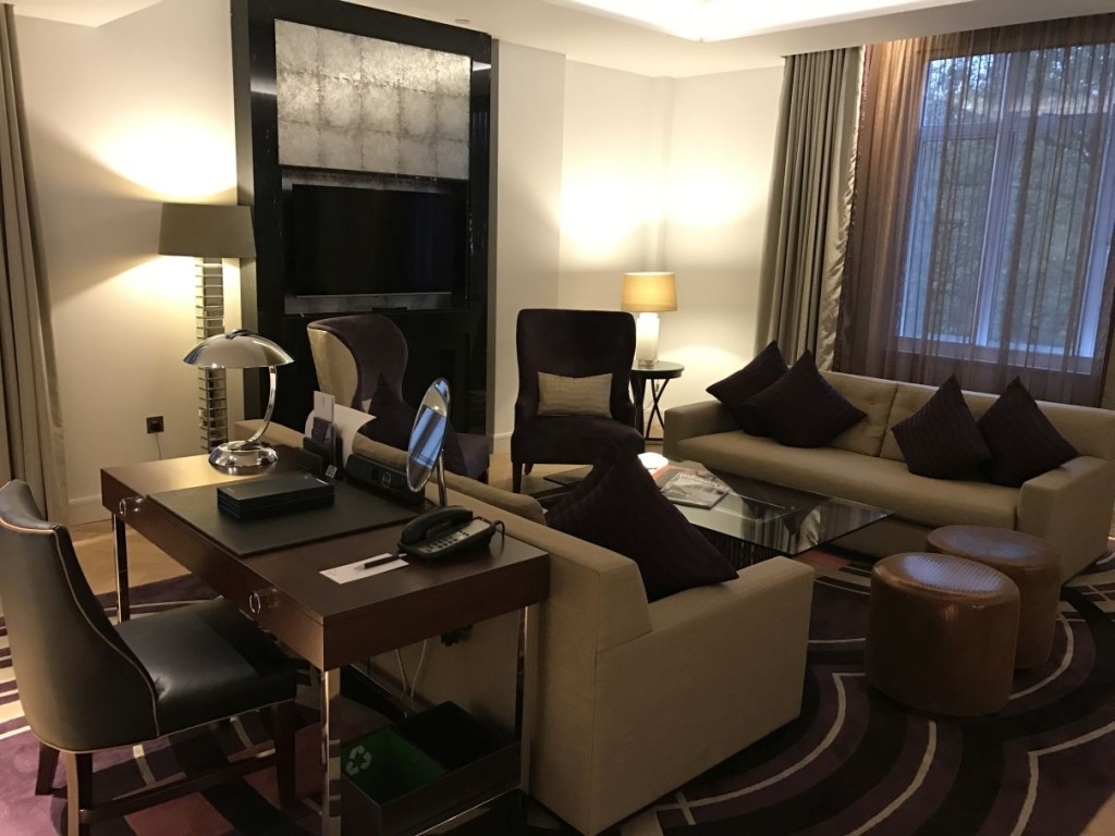 sheraton-grand-park-lane-review park-view-suite-sitting-area