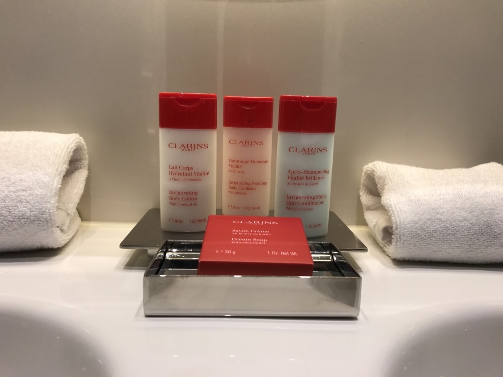 Gran Melia Palacio De Los Duques Madrid Bed Bathroom toiletries