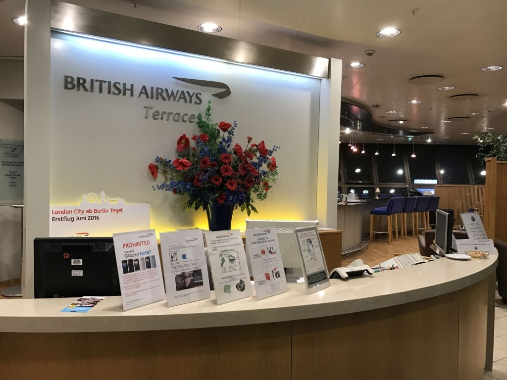 british-airways-terraces-lounge-berlin-tegel-review-reception