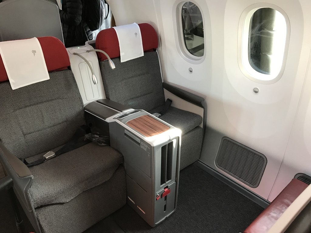 LAN LATAM Boeing 787 Business Class