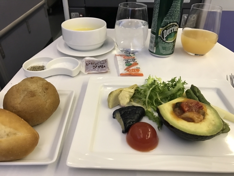 ANA business class review London Heathrow Tokyo Haneda