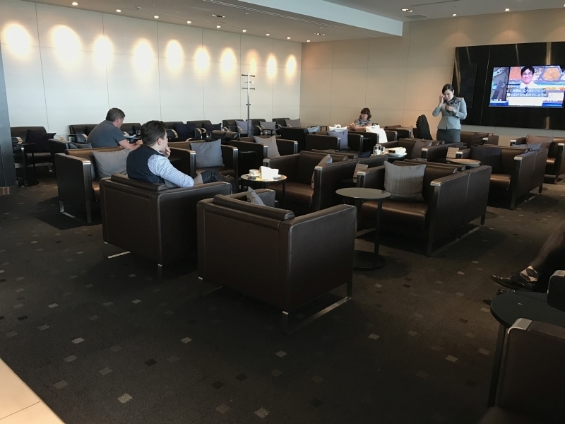 ANA Business Class Lounge Tokyo Haneda review