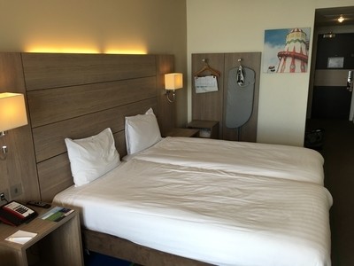 Park Inn Palace hotel Southend review bedroom