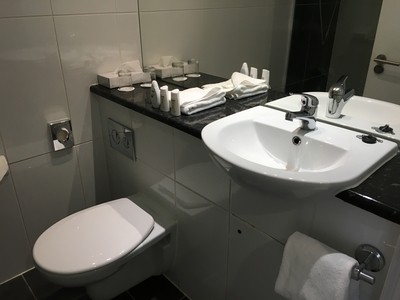 Park Inn Southend on Sea review bathroom