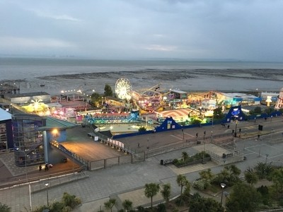 Park Inn Southend review balcony at night