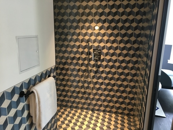 Kimpton De Witt Amsterdam review bathroom