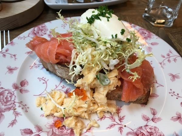 Kimpton De Witt Amsterdam review breakfast