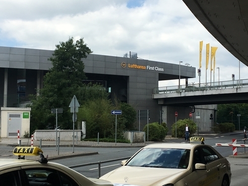 Review Lufthansa First Class Terminal 1