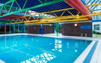 Park Inn Heathrow pool