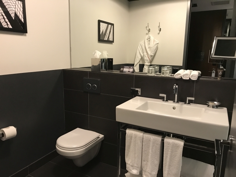 Review of the Ames Boston Hotel - Curio collection by Hilton