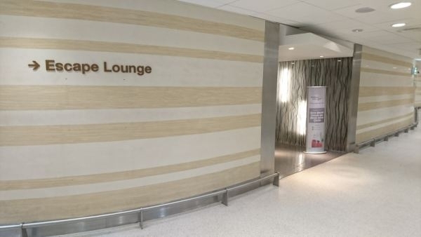 review escape lounge manchester terminal 1