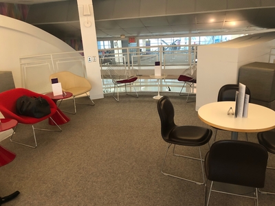 Review Virgin Atlantic Clubhouse lounge Washington Dulles Airport