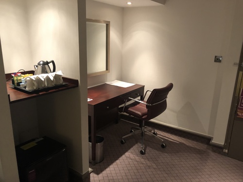 hilton london gatwick airport review