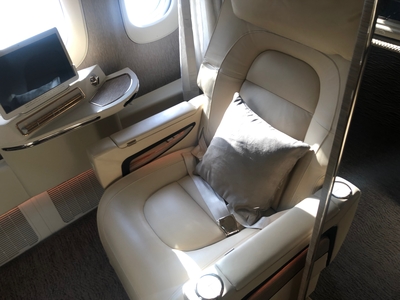 Review Emirates First Class Suite Boeing 777-300ER London Stansted to Dubai