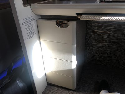 Review Emirates First Class Suite Boeing 777-300ER London Stansted to Dubai