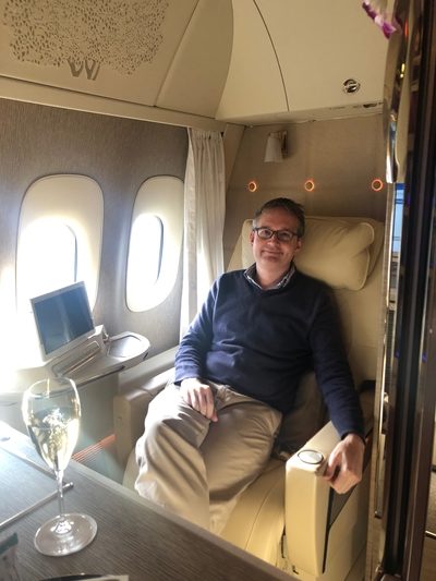 Review Emirates First Class Suite Boeing 777-300ER London Stansted to Dubai