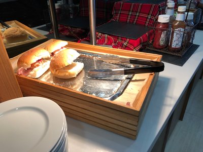 Upperdeck lounge at Glasgow Airport review