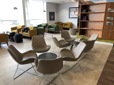 Upperdeck lounge at Glasgow Airport review