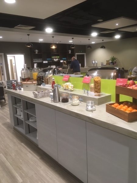 East Midlands Airport Escape Lounge buffet review